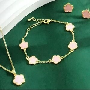 3 Piece Clover Flower Set